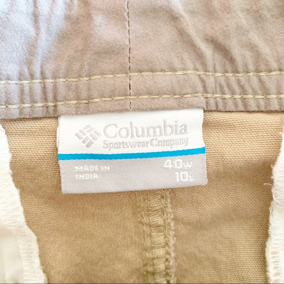 Columbia Flat Front Khaki Shorts | 40 - Picture 3 of 6